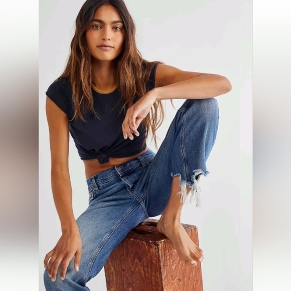 Free People We the Free Maggie Ripped Ankle Straight Leg Jeans sz 27 - Picture 1 of 9